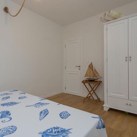 Captain'S Apartment Račišće Kültér fotó